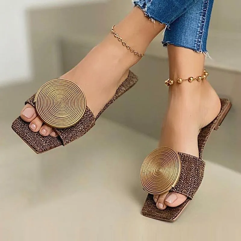 Solid Round Buckle Decoration Flat Sandals